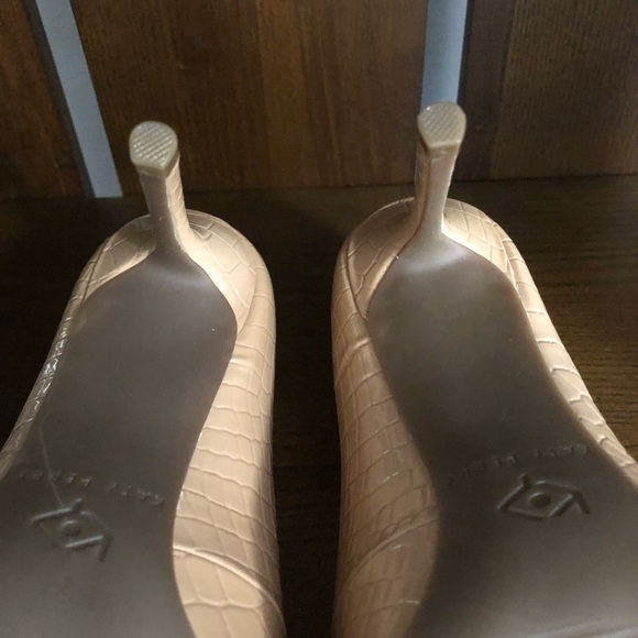 NEW KATY PERRY Sissy Embossed Stiletto Pump Pointed Toe Non Slip Sole Size 7 - Picture 10 of 10